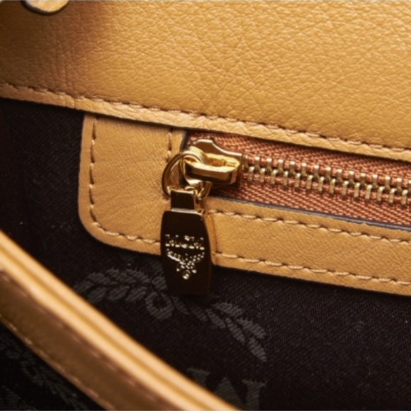 MCM Paradiso Bag - Picture 6 of 7